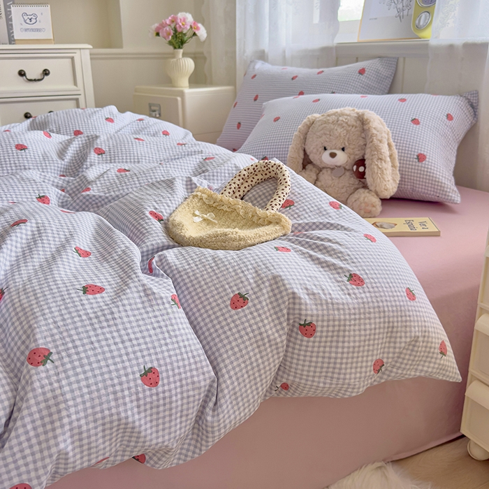 91家纺网 家纺一手货源 找家纺 好亿来家纺 2025新款加厚A类云感双层纱四件套 草莓啵啵-灰