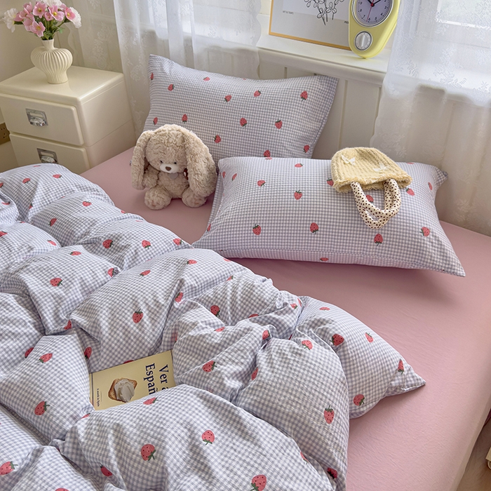 91家纺网 家纺一手货源 找家纺 好亿来家纺 2025新款加厚A类云感双层纱四件套 草莓啵啵-灰