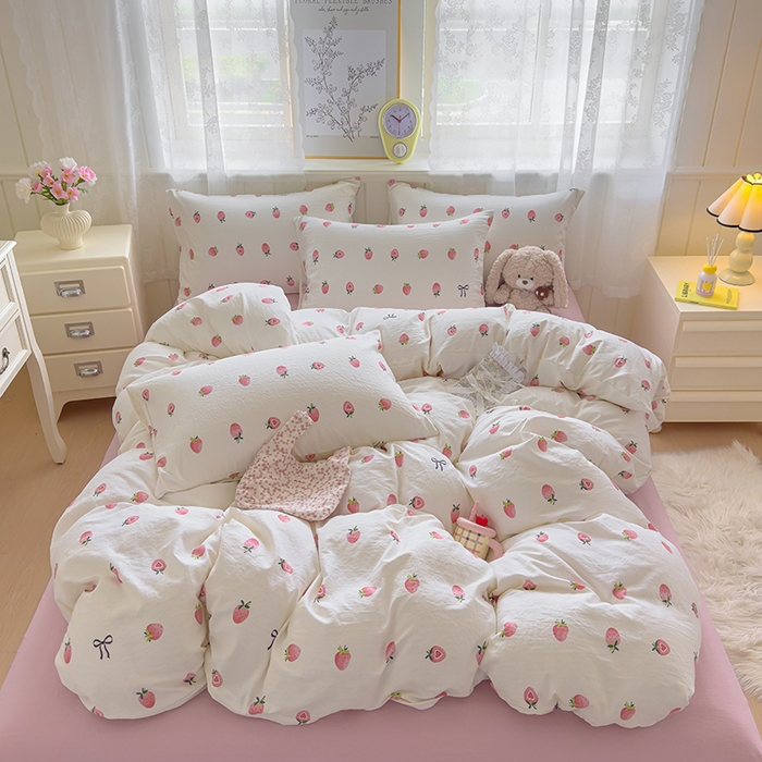 91家纺网 家纺一手货源 找家纺 好亿来家纺 2025新款加厚A类云感双层纱四件套 草莓果