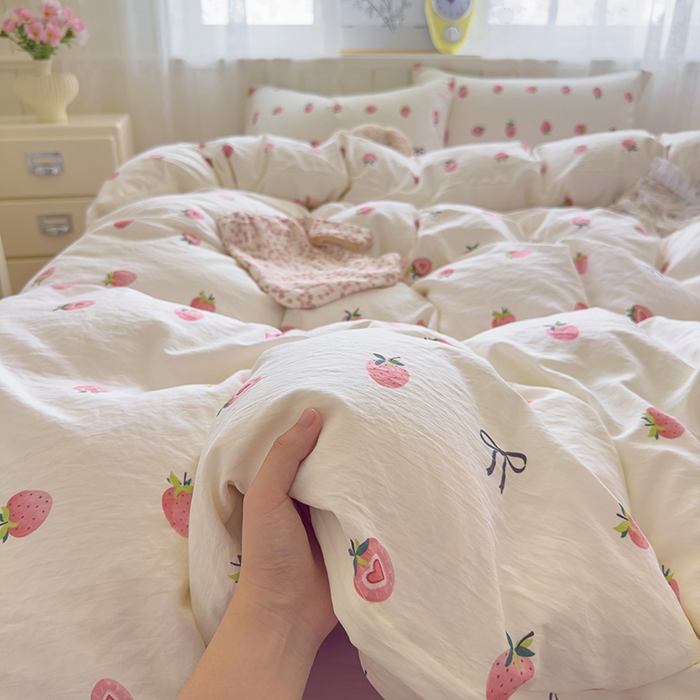 91家纺网 家纺一手货源 找家纺 好亿来家纺 2025新款加厚A类云感双层纱四件套 草莓果