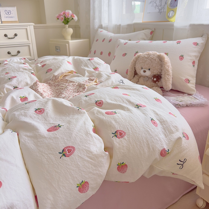 91家纺网 家纺一手货源 找家纺 好亿来家纺 2025新款加厚A类云感双层纱四件套 草莓果