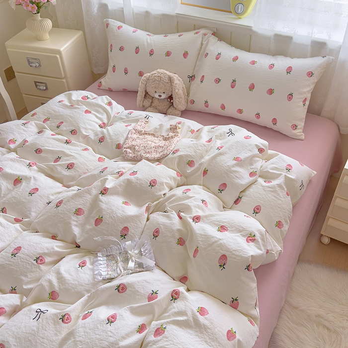 91家纺网 家纺一手货源 找家纺 好亿来家纺 2025新款加厚A类云感双层纱四件套 草莓果