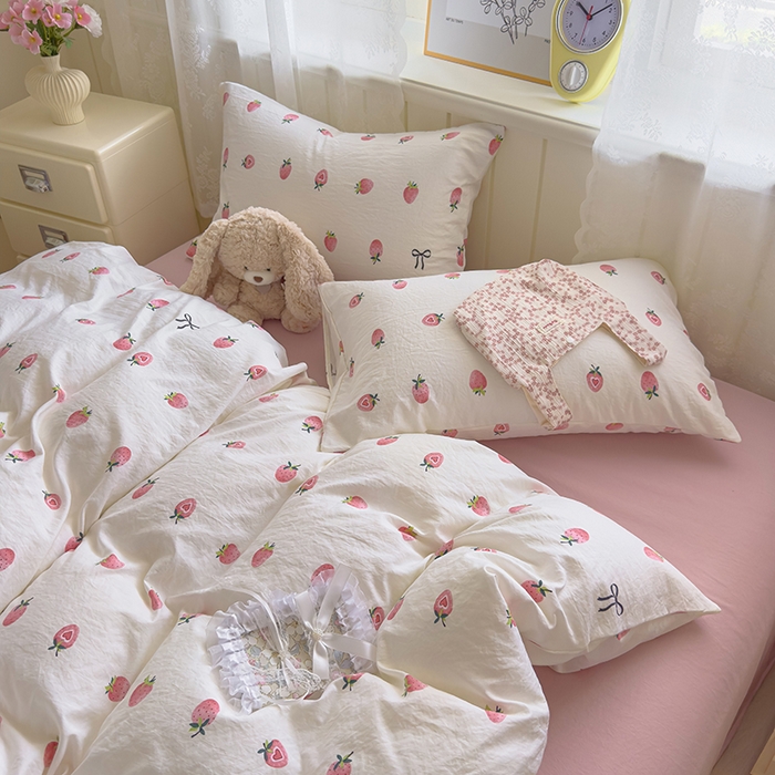 91家纺网 家纺一手货源 找家纺 好亿来家纺 2025新款加厚A类云感双层纱四件套 草莓果