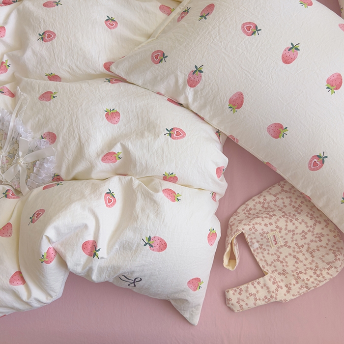 91家纺网 家纺一手货源 找家纺 好亿来家纺 2025新款加厚A类云感双层纱四件套 草莓果