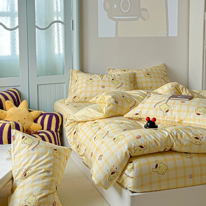 91家纺网 家纺一手货源 找家纺 2025新款8月正版授权三丽鸥全棉纯棉四件套系列 焦糖布丁狗