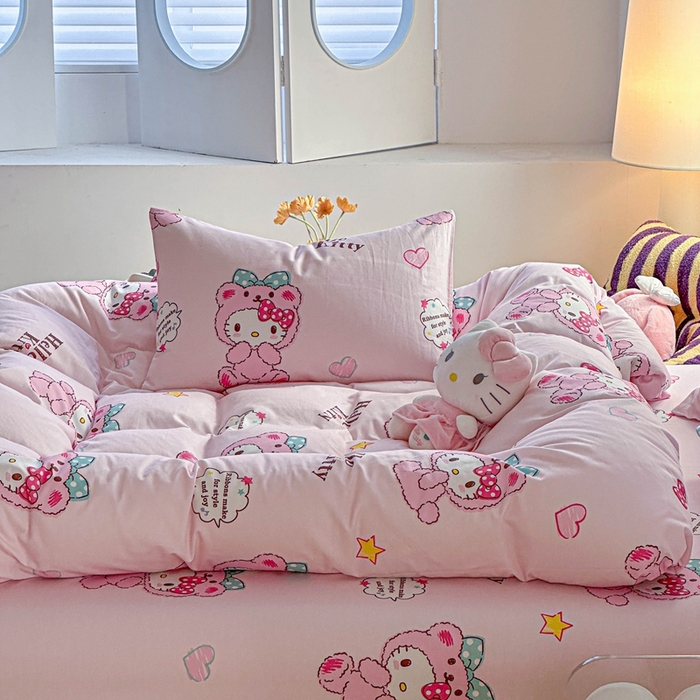 91家纺网 家纺一手货源 找家纺 2025新款8月正版授权三丽鸥全棉纯棉四件套系列 宝贝KT