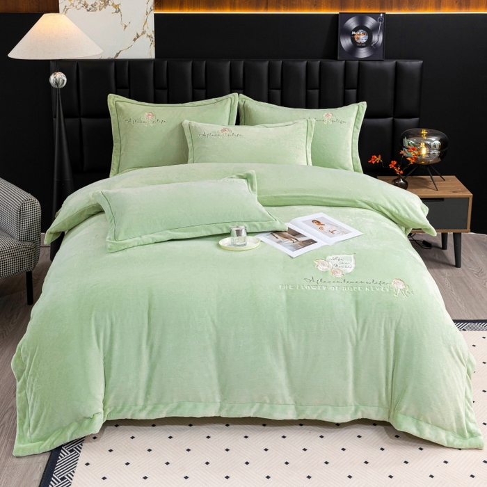 91家纺网 家纺一手货源 找家纺 （总）优姿家纺 2025新款300克全消光牛奶蛋白蚕丝绒四件套