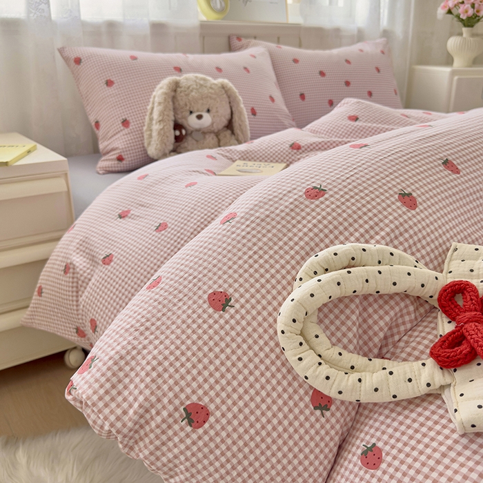 91家纺网 家纺一手货源 找家纺 好亿来家纺 2025新款加厚A类云感双层纱单品被套 被套单件 草莓啵啵-粉