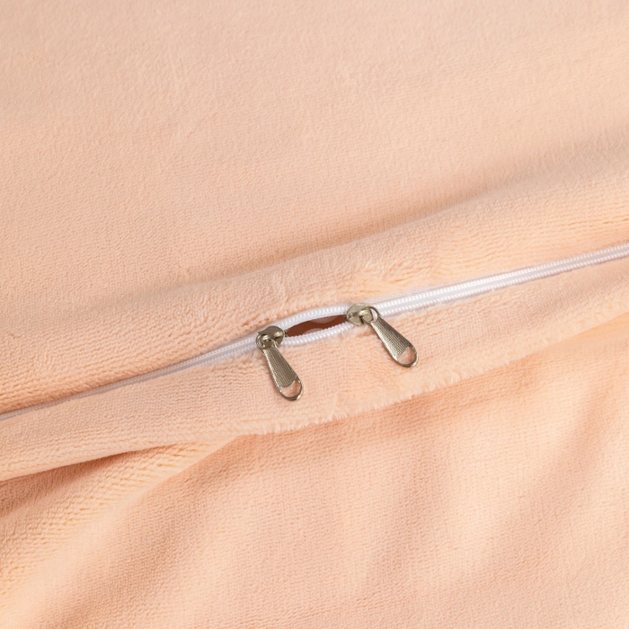 91家纺网 家纺一手货源 找家纺 优姿家纺 2025新款300克全消光牛奶蛋白蚕丝绒四件套 凯丽-粉玉