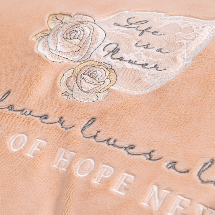 91家纺网 家纺一手货源 找家纺 优姿家纺 2025新款300克全消光牛奶蛋白蚕丝绒四件套 凯丽-粉玉