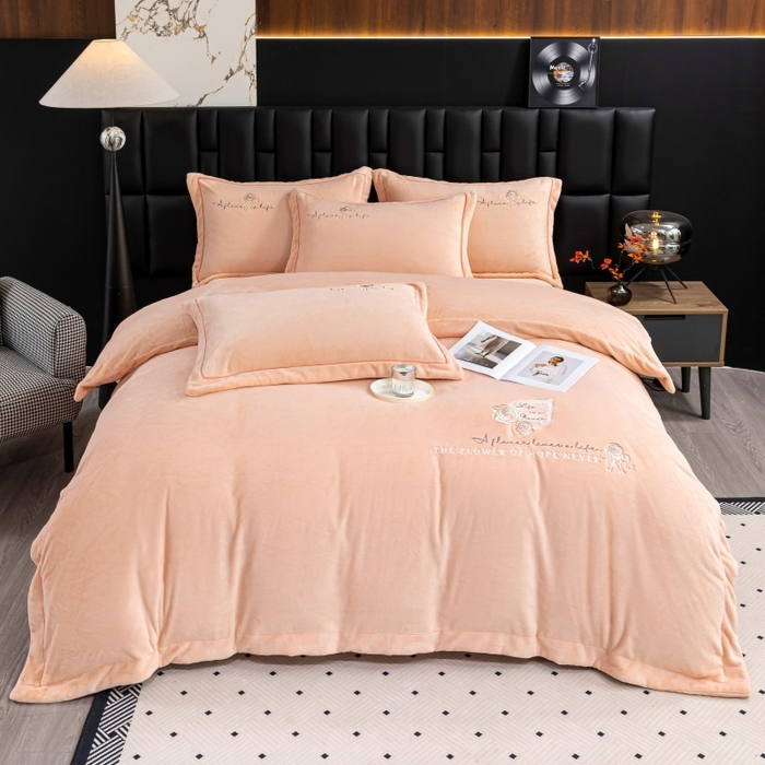 优姿家纺 2025新款300克全消光牛奶蛋白蚕丝绒四件套 凯丽-粉玉