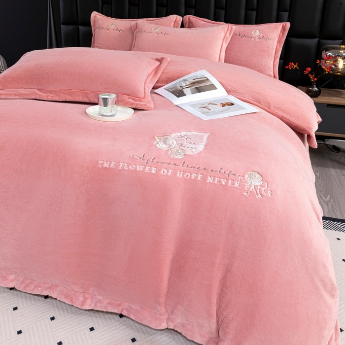 91家纺网 家纺一手货源 找家纺 （总）优姿家纺 2025新款300克全消光牛奶蛋白蚕丝绒四件套