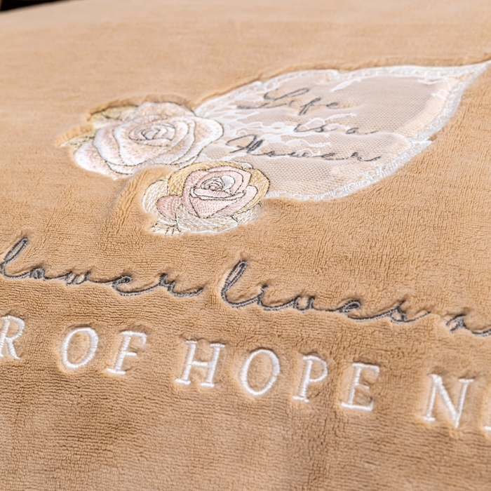 91家纺网 家纺一手货源 找家纺 优姿家纺 2025新款300克全消光牛奶蛋白蚕丝绒四件套 凯丽-米咖