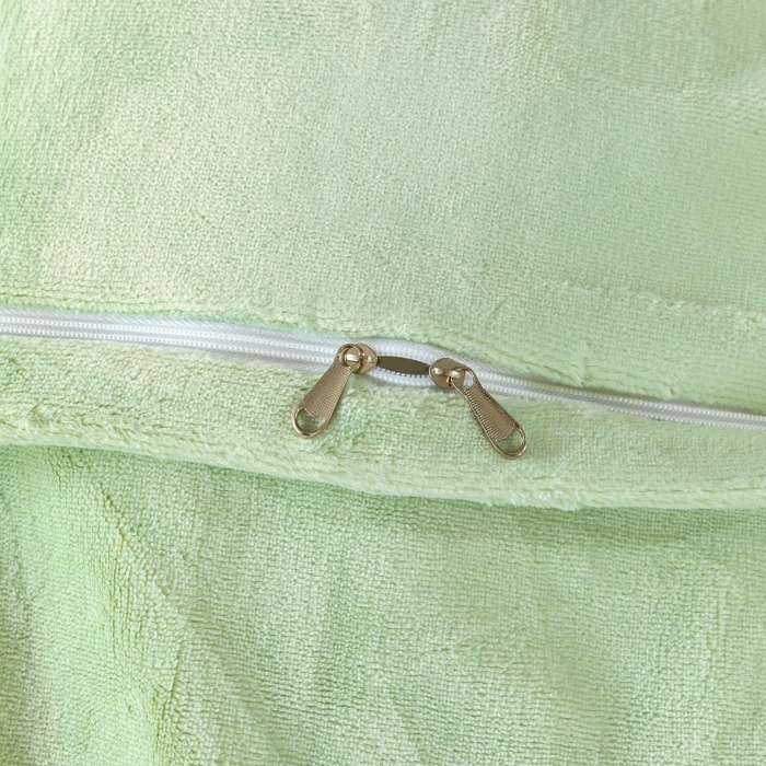 91家纺网 家纺一手货源 找家纺 优姿家纺 2025新款300克全消光牛奶蛋白蚕丝绒四件套 凯丽-抹茶绿