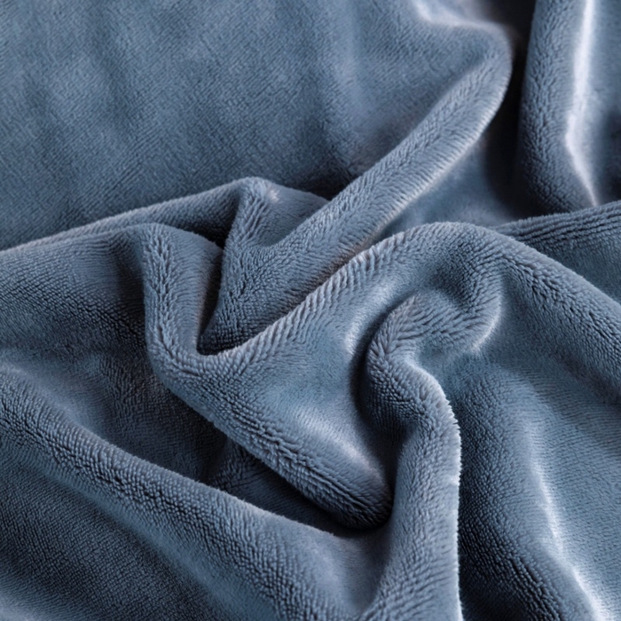 91家纺网 家纺一手货源 找家纺 优姿家纺 2025新款300克全消光牛奶蛋白蚕丝绒四件套 凯丽-深灰