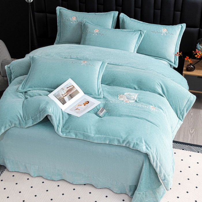 91家纺网 家纺一手货源 找家纺 优姿家纺 2025新款300克全消光牛奶蛋白蚕丝绒四件套 凯丽-天兰