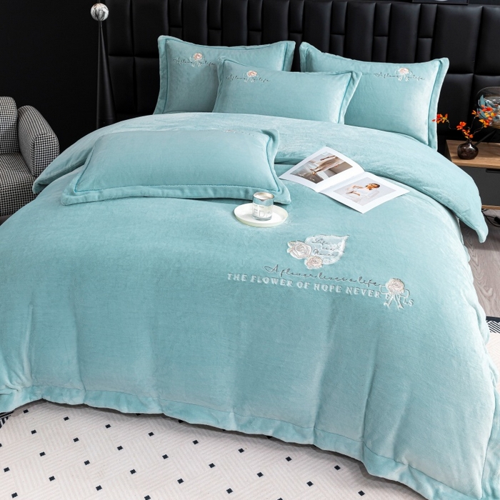 91家纺网 家纺一手货源 找家纺 优姿家纺 2025新款300克全消光牛奶蛋白蚕丝绒四件套 凯丽-天兰