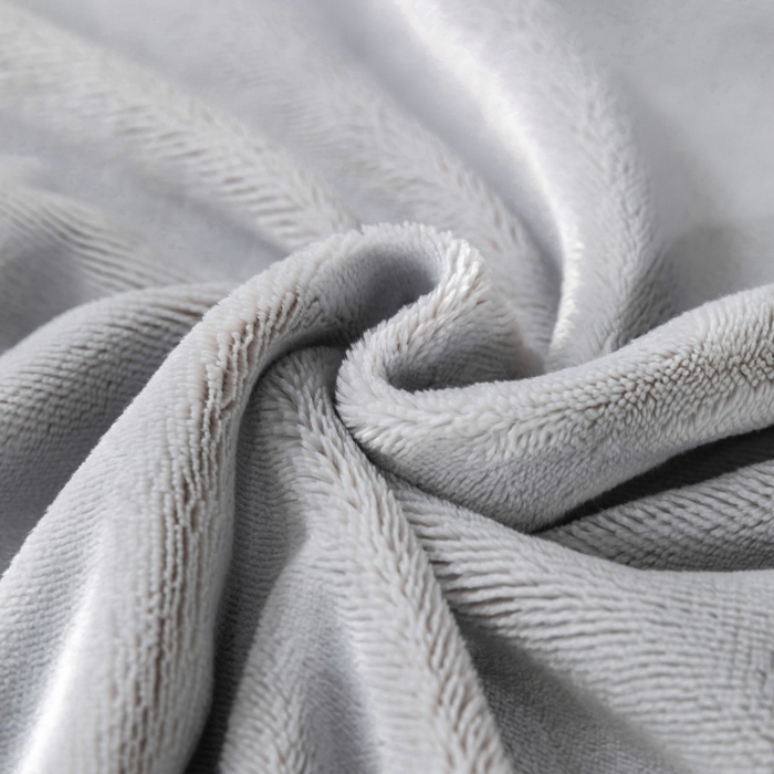 91家纺网 家纺一手货源 找家纺 优姿家纺 2025新款300克全消光牛奶蛋白蚕丝绒四件套 凯丽-雅典灰