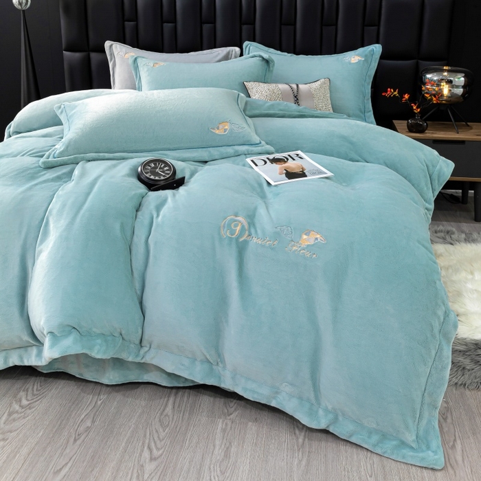 91家纺网 家纺一手货源 找家纺 优姿家纺 2025新款300克全消光牛奶蛋白蚕丝绒四件套 伊琳娜-天兰