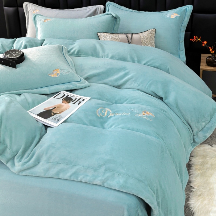 91家纺网 家纺一手货源 找家纺 优姿家纺 2025新款300克全消光牛奶蛋白蚕丝绒四件套 伊琳娜-天兰