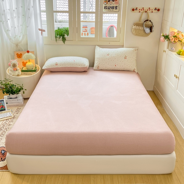 91家纺网 家纺一手货源 找家纺 夜笙家纺 2025秋冬网红爆款110克水洗棉高克重皱皱纱（提供买家秀） 甜心草莓