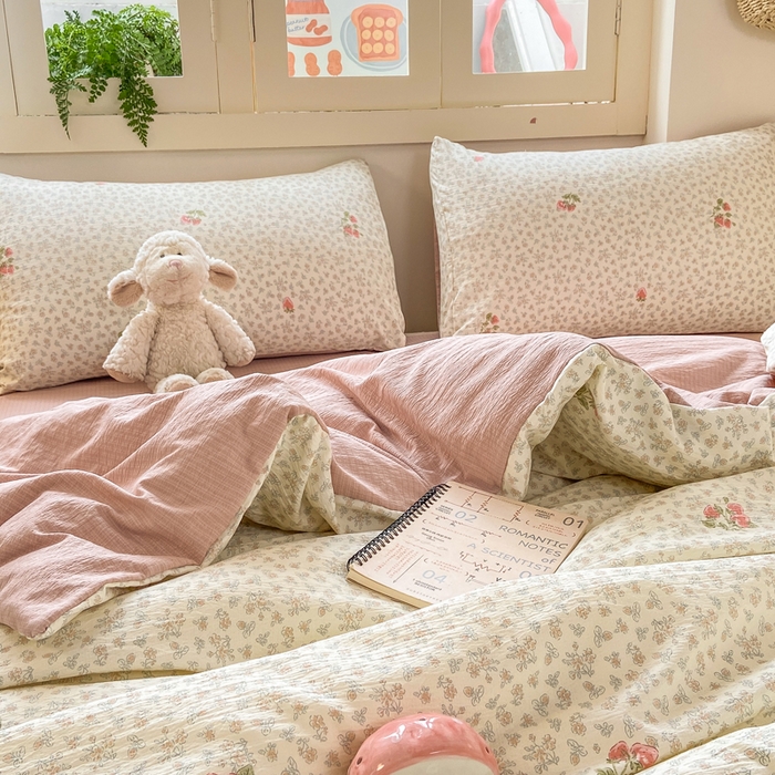 91家纺网 家纺一手货源 找家纺 夜笙家纺 2025秋冬网红爆款110克水洗棉高克重皱皱纱（提供买家秀） 甜心草莓