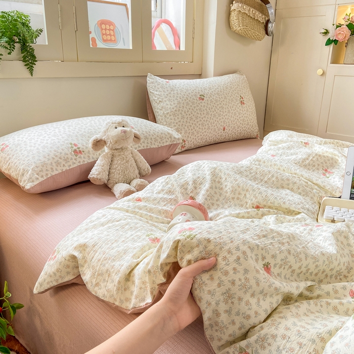 91家纺网 家纺一手货源 找家纺 夜笙家纺 2025秋冬网红爆款110克水洗棉高克重皱皱纱（提供买家秀） 甜心草莓