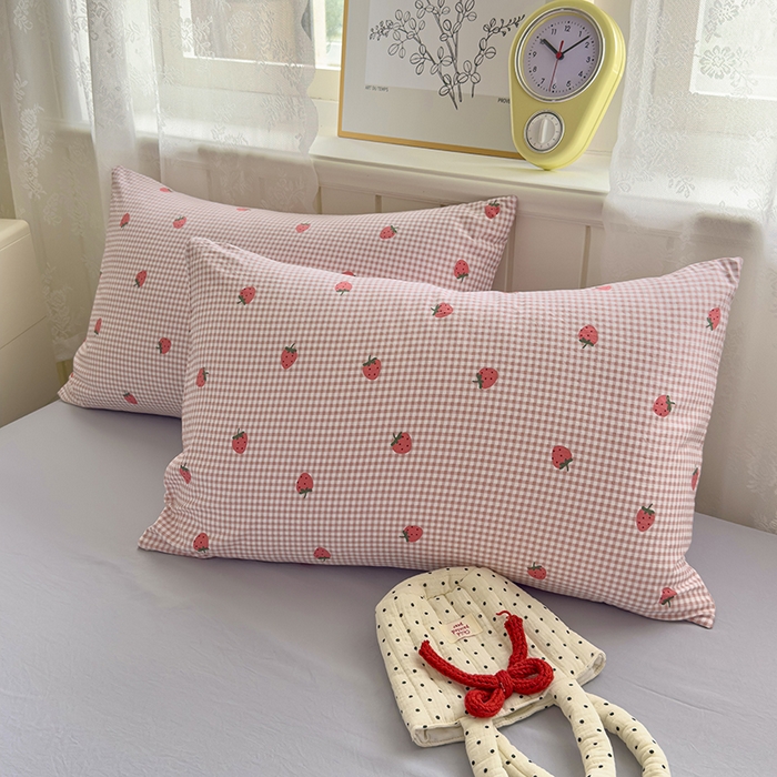 好亿来家纺 2025新款加厚A类云感双层纱单品枕套 枕套单件 草莓啵啵-粉