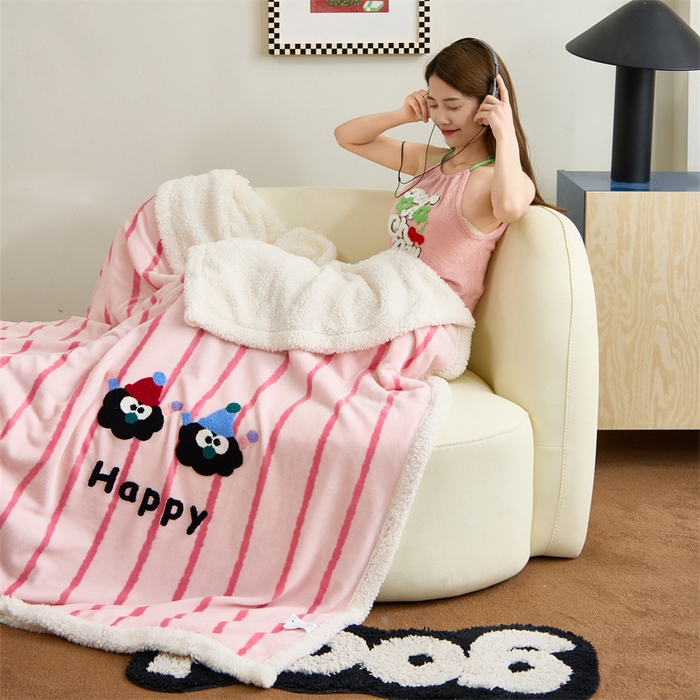 91家纺网 家纺一手货源 找家纺 （总）呗旺鹿 2025新款高克重羊羔绒牛奶绒毛巾绣双层毯