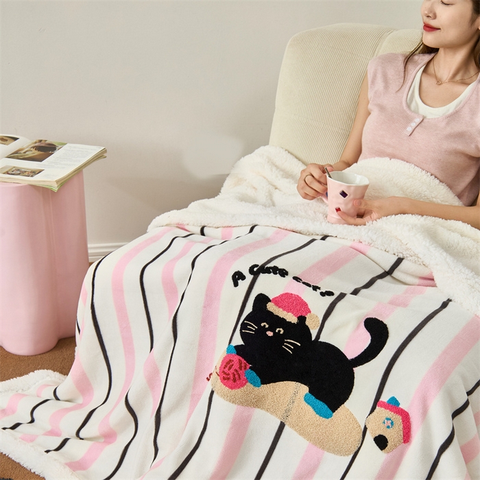 呗旺鹿 2025新款高克重羊羔绒牛奶绒毛巾绣双层毯 Cat
