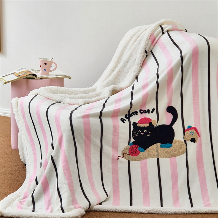 91家纺网 家纺一手货源 找家纺 呗旺鹿 2025新款高克重羊羔绒牛奶绒毛巾绣双层毯 Cat