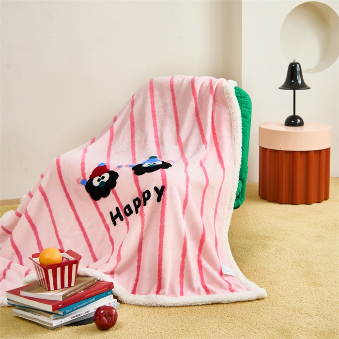 91家纺网 家纺一手货源 找家纺 呗旺鹿 2025新款高克重羊羔绒牛奶绒毛巾绣双层毯 Happy