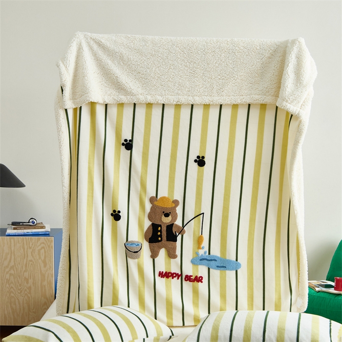 91家纺网 家纺一手货源 找家纺 呗旺鹿 2025新款高克重羊羔绒牛奶绒毛巾绣双层毯 钓鱼小熊