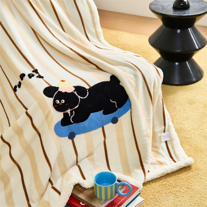 91家纺网 家纺一手货源 找家纺 呗旺鹿 2025新款高克重羊羔绒牛奶绒毛巾绣双层毯 黑色小狗