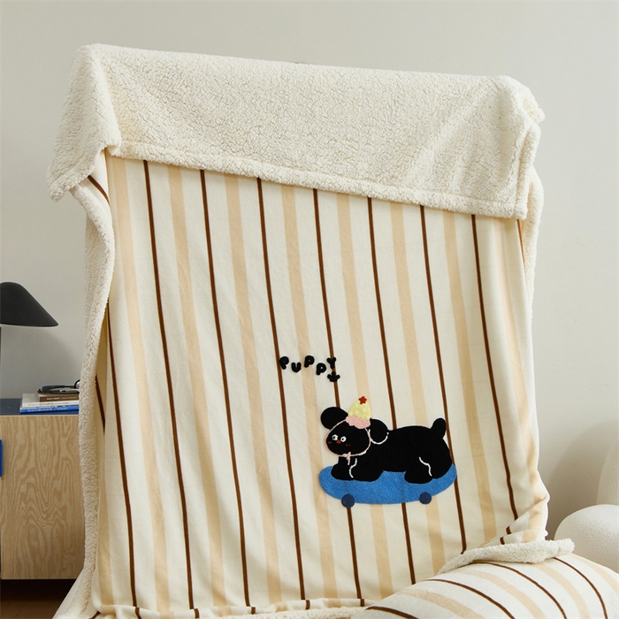 91家纺网 家纺一手货源 找家纺 呗旺鹿 2025新款高克重羊羔绒牛奶绒毛巾绣双层毯 黑色小狗