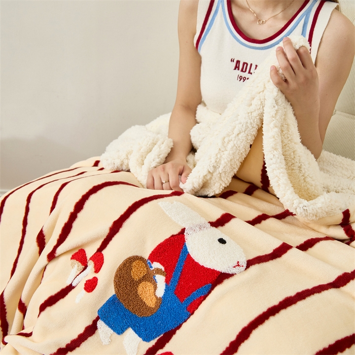 91家纺网 家纺一手货源 找家纺 呗旺鹿 2025新款高克重羊羔绒牛奶绒毛巾绣双层毯 兔子