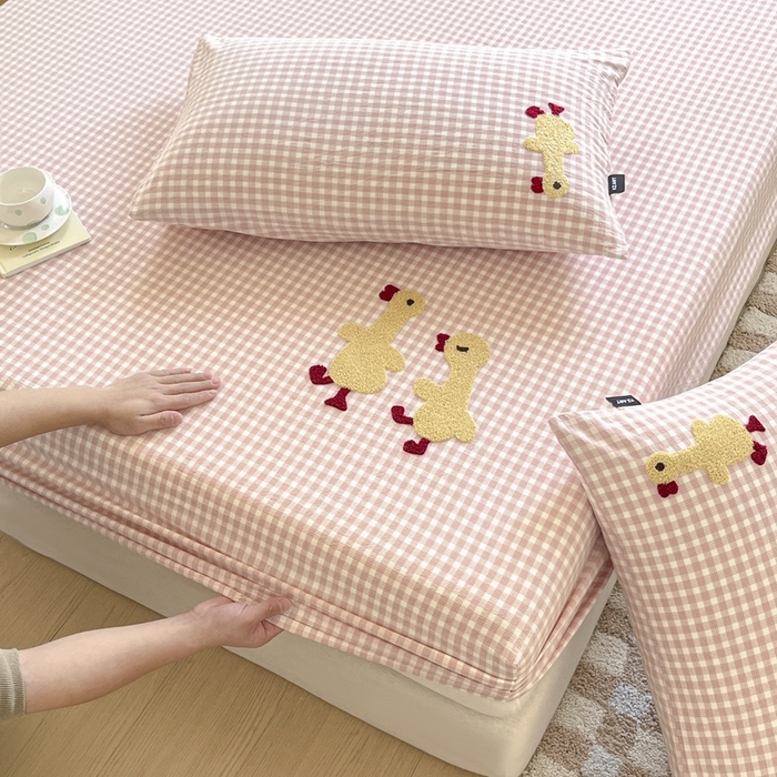 91家纺网 家纺一手货源 找家纺 卡姿家纺 2025春夏色织水洗棉单品床笠 水洗棉床笠-粉小格