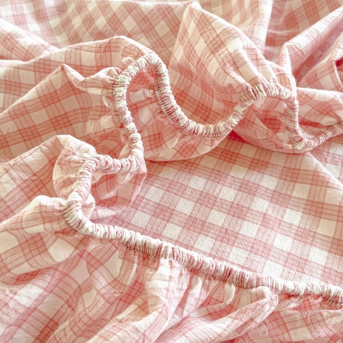 91家纺网 家纺一手货源 找家纺 卡姿家纺 2025春夏色织水洗棉单品床笠 水洗棉床笠-粉小格