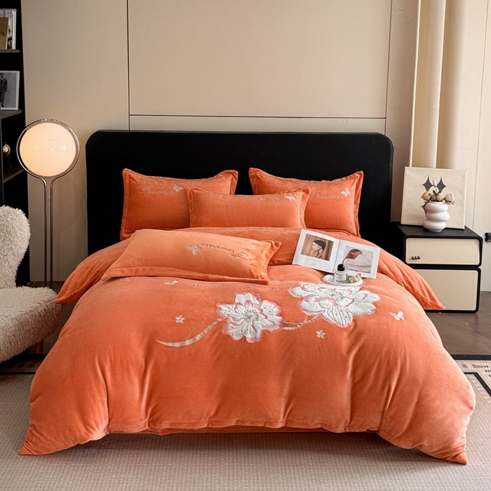 91家纺网 家纺一手货源 找家纺 （总）喜梦缘家纺 2025新款大版贴布绣牛奶绒四件套