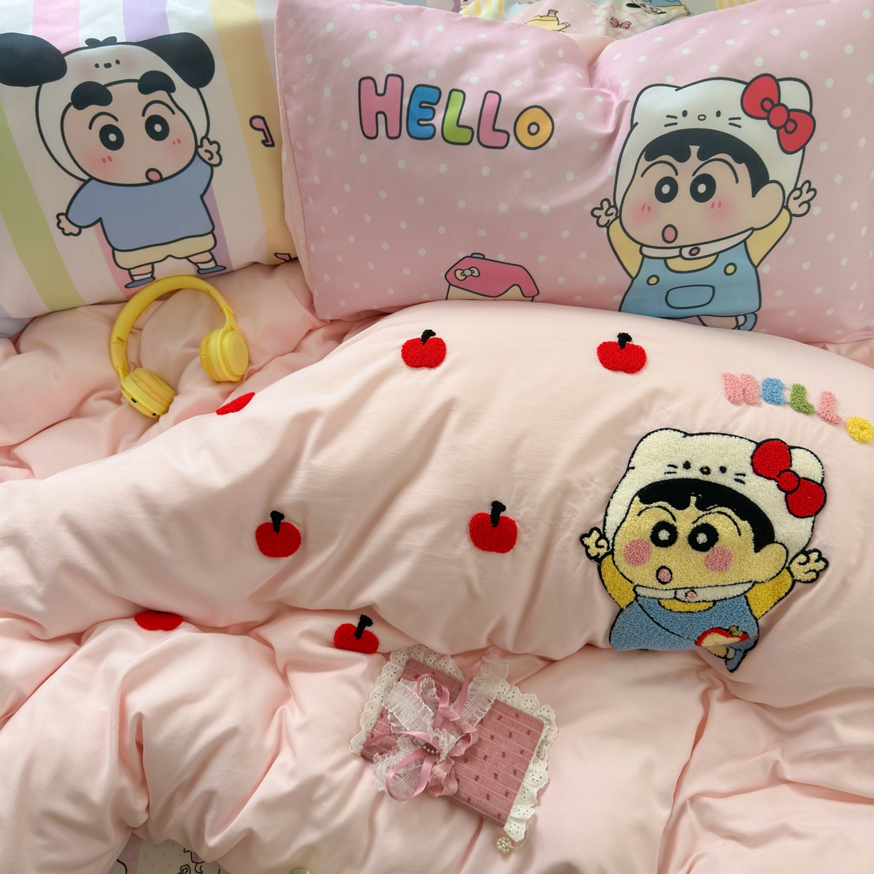 91家纺网 家纺一手货源 找家纺 一霖家纺 2025新款高克重云朵棉毛巾绣印绣四件套-小清新-第四波小清新系列 苹果新新