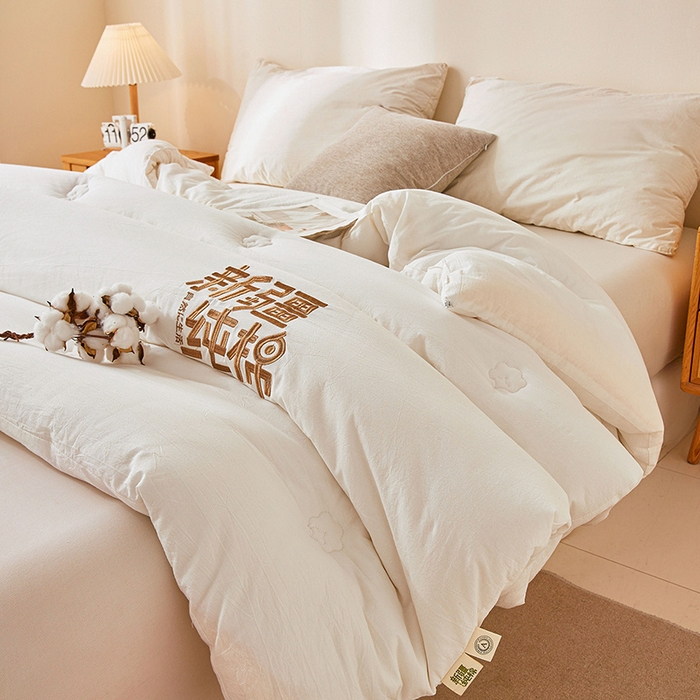 91家纺网 家纺一手货源 找家纺 （总）美梦里 2025新款刺绣款100％里外纯棉棉花冬被