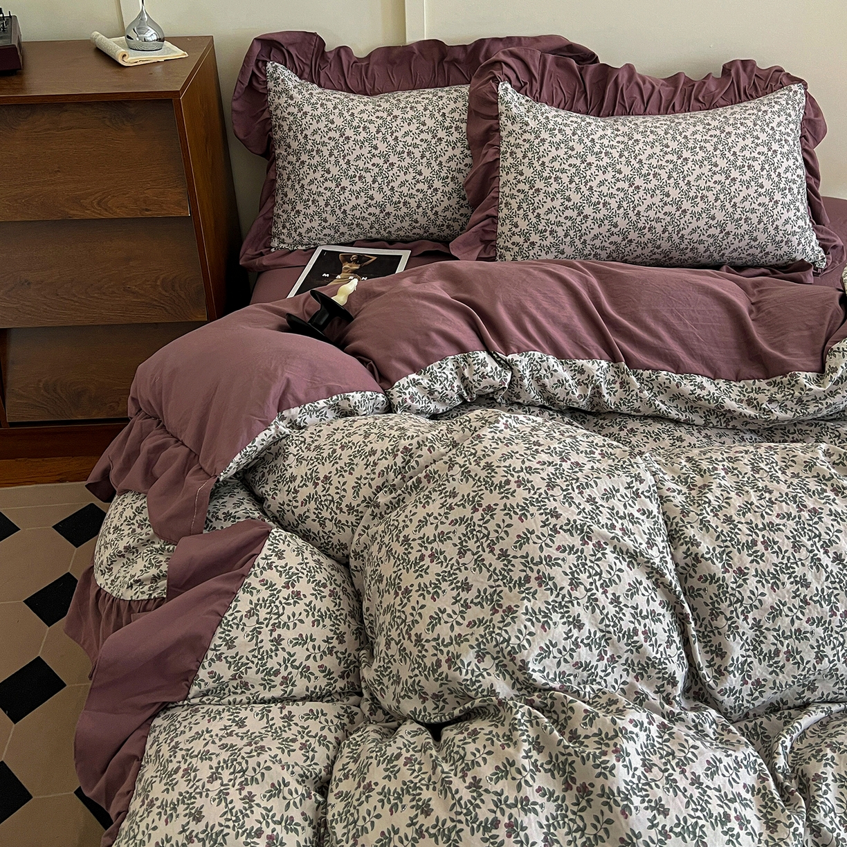 91家纺网 家纺一手货源 找家纺 梦莱斯 2025新款高克重云感棉四件套-花边款 庭院春深