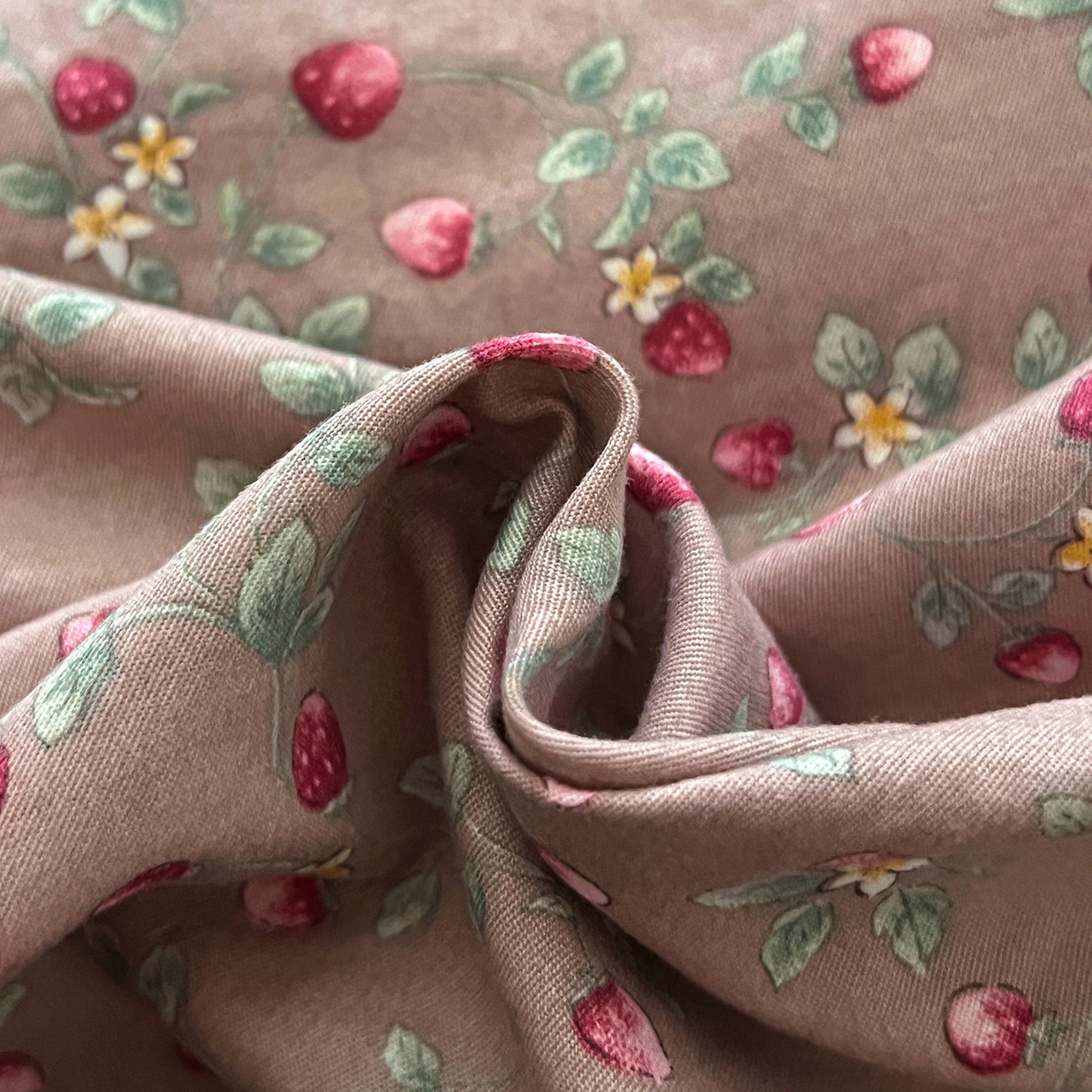 91家纺网 家纺一手货源 找家纺 梦莱斯 2025新款高克重云感棉四件套-花边款 樱桃季