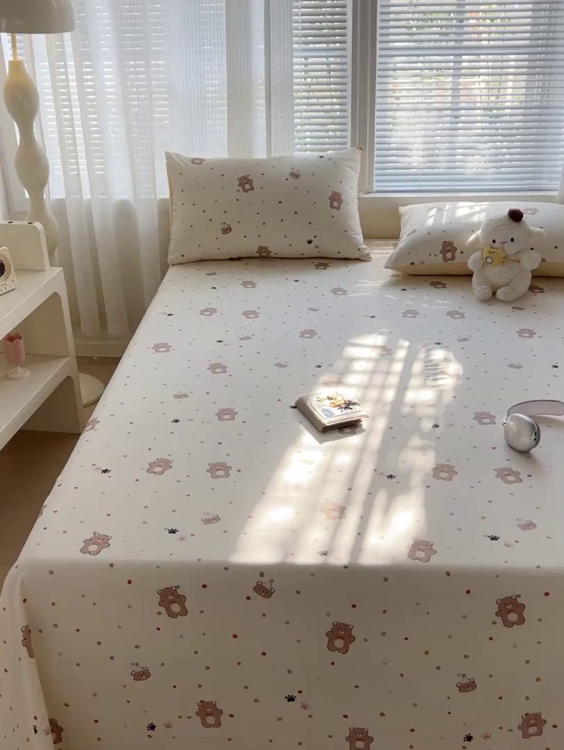 91家纺网 家纺一手货源 找家纺 格真 2025新款A类云感木棉皱皱双层纱床单单床单床单单品床单三件套 熊可爱