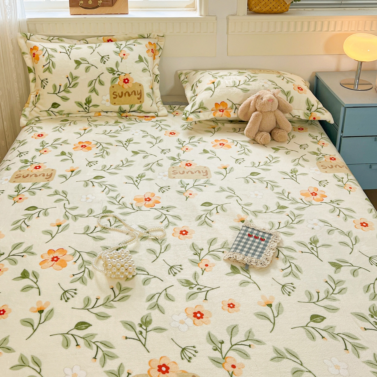 91家纺网 家纺一手货源 找家纺 启发 2025新款高克重双面牛奶绒印花系列床单三件套 春晓