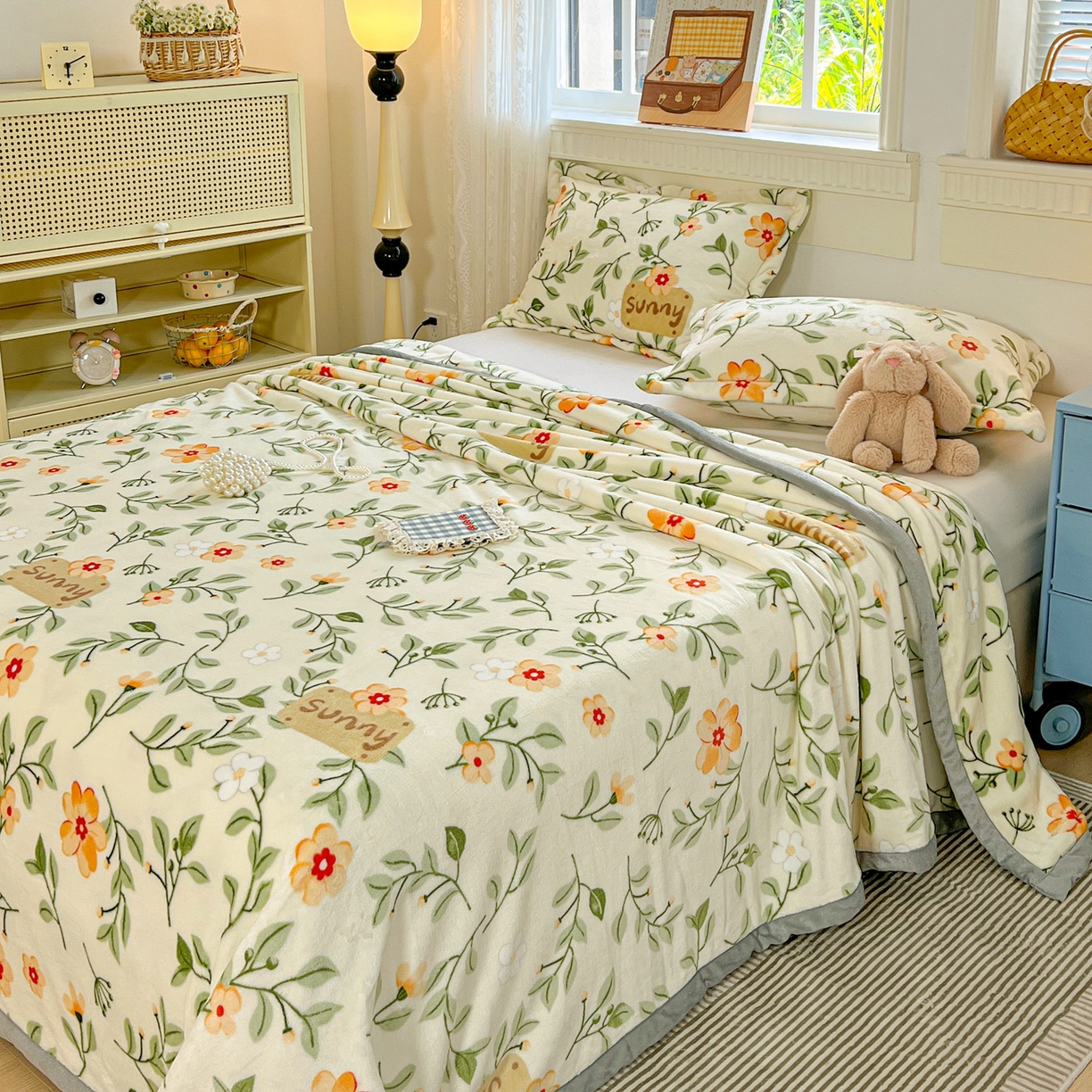 91家纺网 家纺一手货源 找家纺 启发 2025新款高克重双面牛奶绒印花系列床单三件套 春晓