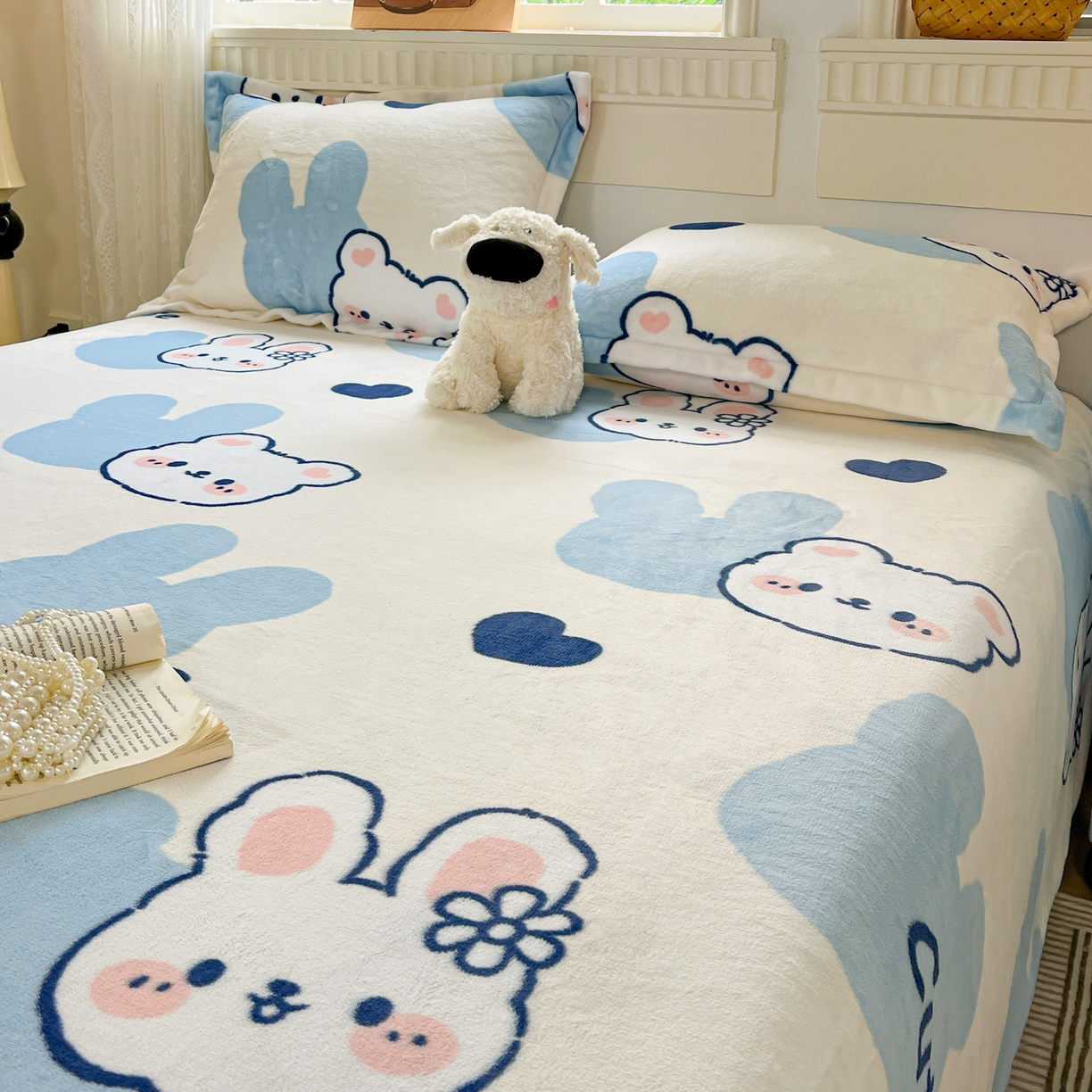 91家纺网 家纺一手货源 找家纺 启发 2025新款高克重双面牛奶绒印花系列床单三件套 海盐宝宝