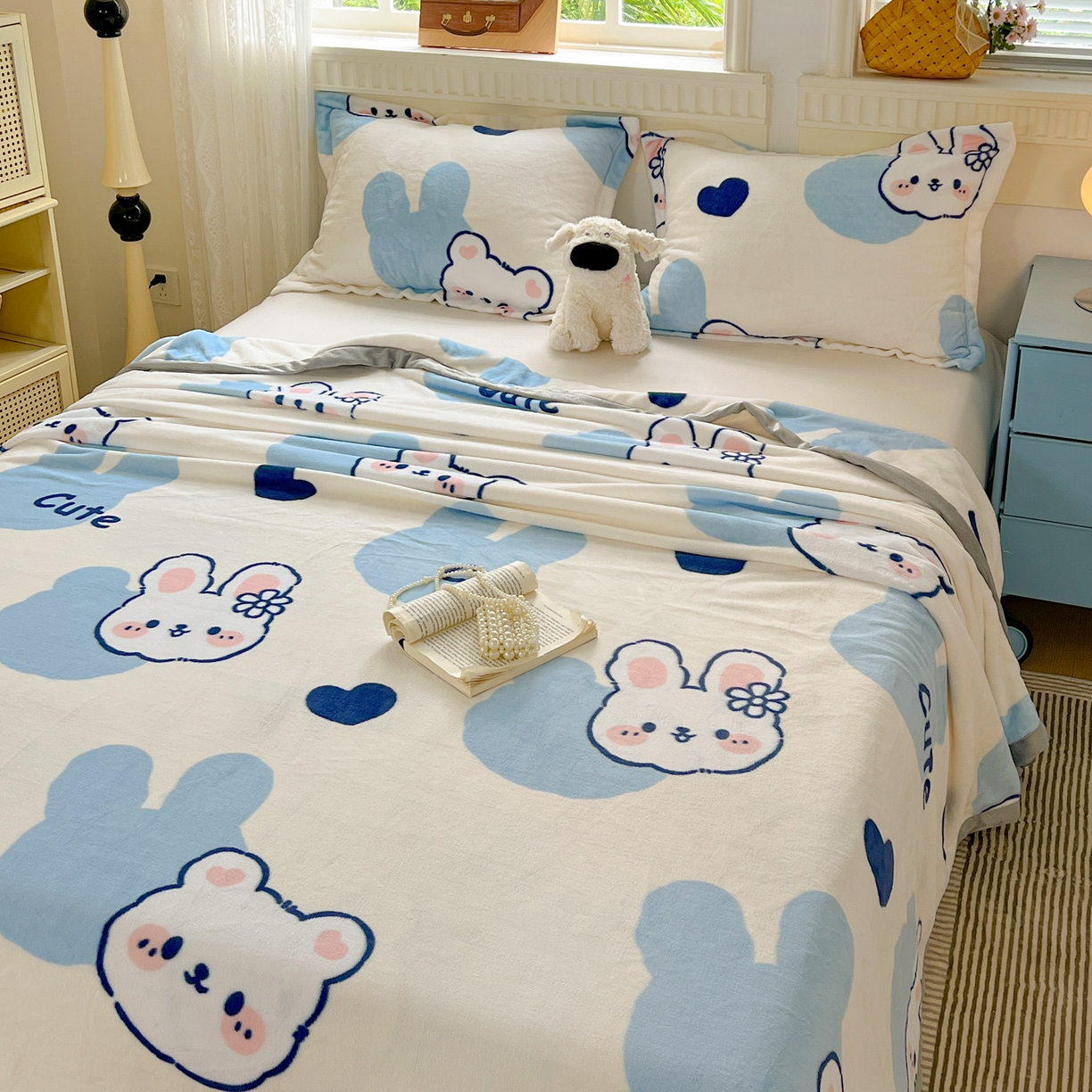 91家纺网 家纺一手货源 找家纺 启发 2025新款高克重双面牛奶绒印花系列床单三件套 海盐宝宝