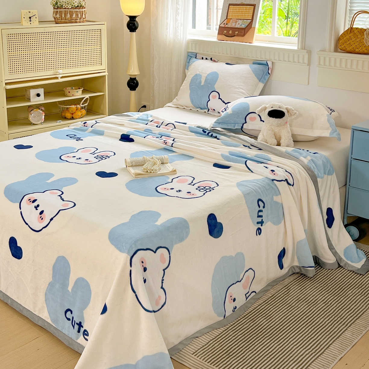 91家纺网 家纺一手货源 找家纺 启发 2025新款高克重双面牛奶绒印花系列床单三件套 海盐宝宝