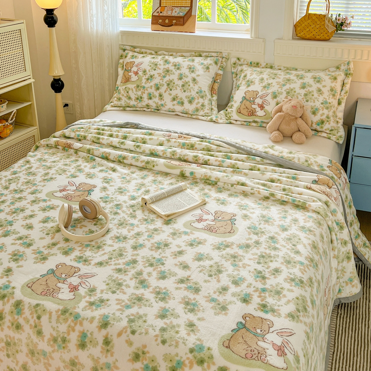 91家纺网 家纺一手货源 找家纺 启发 2025新款高克重双面牛奶绒印花系列床单三件套 花丛